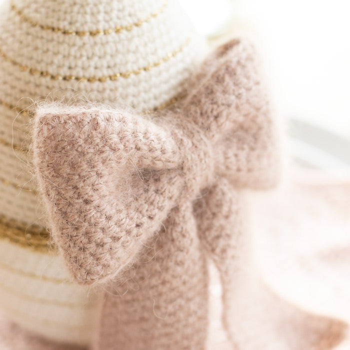 Classic bow, mohair edition - Crochet kit