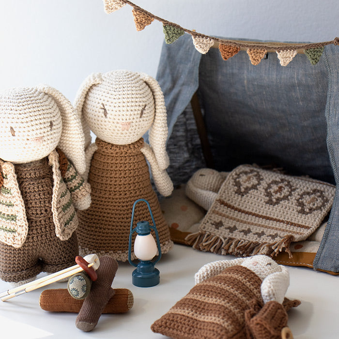 Giga Mr. & Mrs. Bunny - Crochet Kit