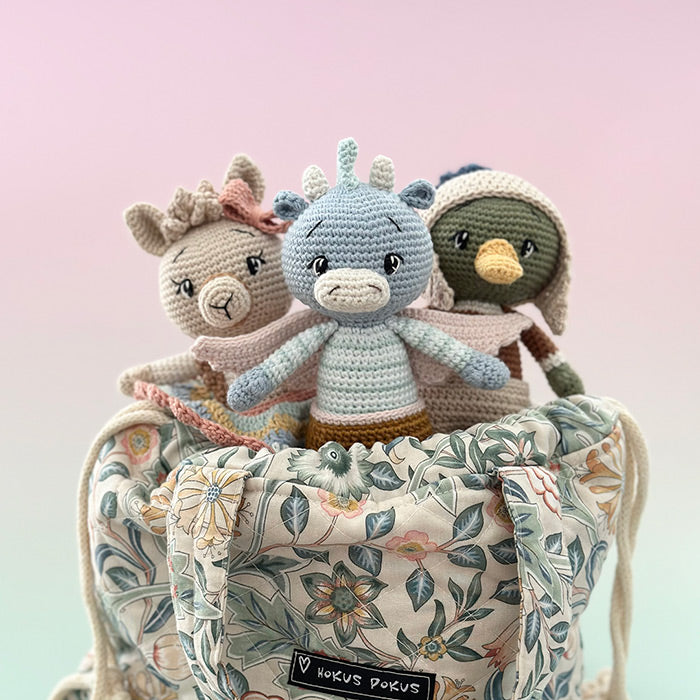 Naomi and Friends, Small crochet kit 