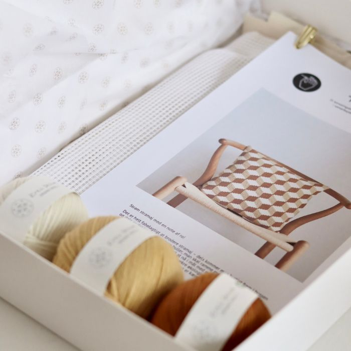 Kubus - Embroidery Kit