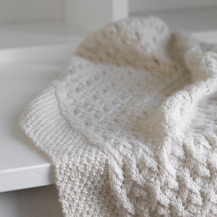 Adorable baby blanket, wool - Knitting kit 