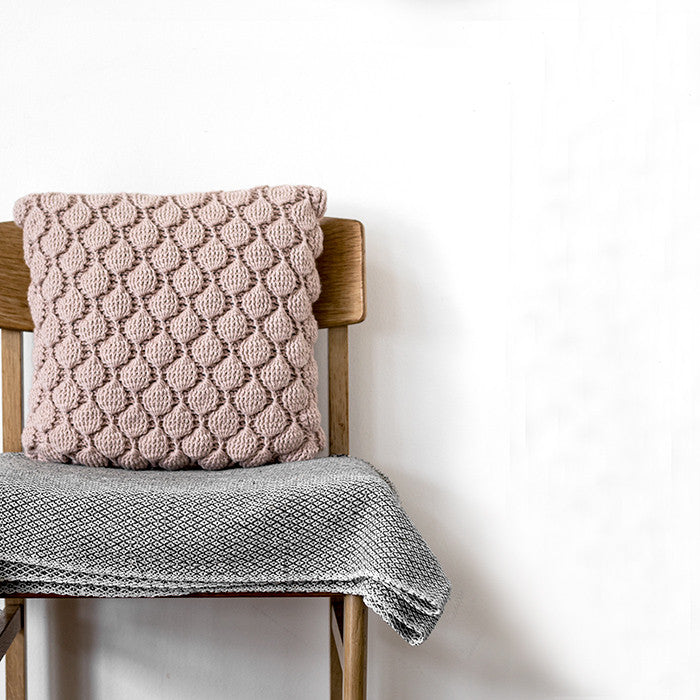 Chunky Pillow - Crochet Kit