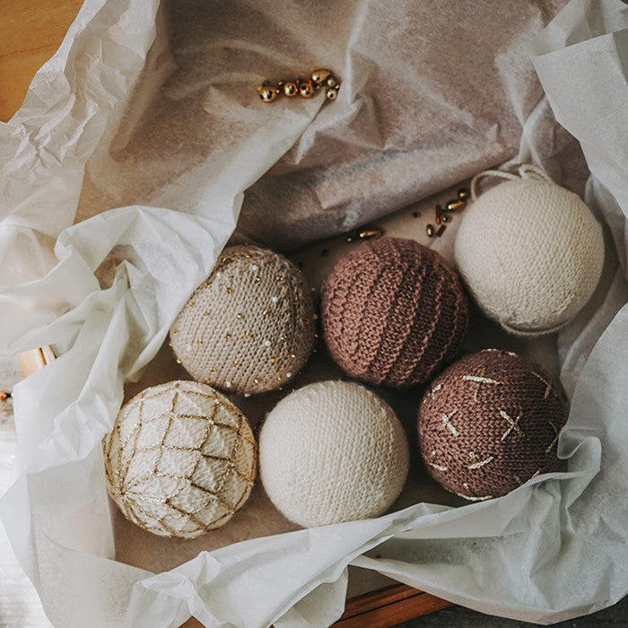 Strikket julepynt - Knitted Christmas decorations