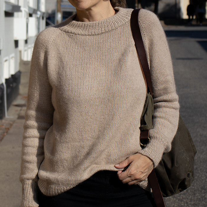 Deluxe Basic Sweater - Strikkeopskrift