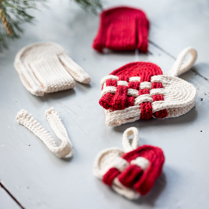 Hæklet Klassisk Julepynt - Crochet kit with book, small