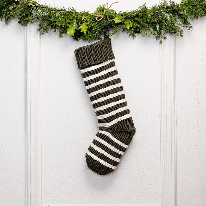 Christmas stockings - Crochet pattern