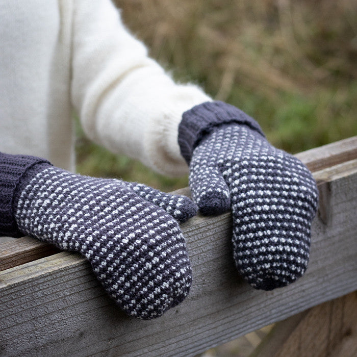 Wool Mittens - Crochet Pattern
