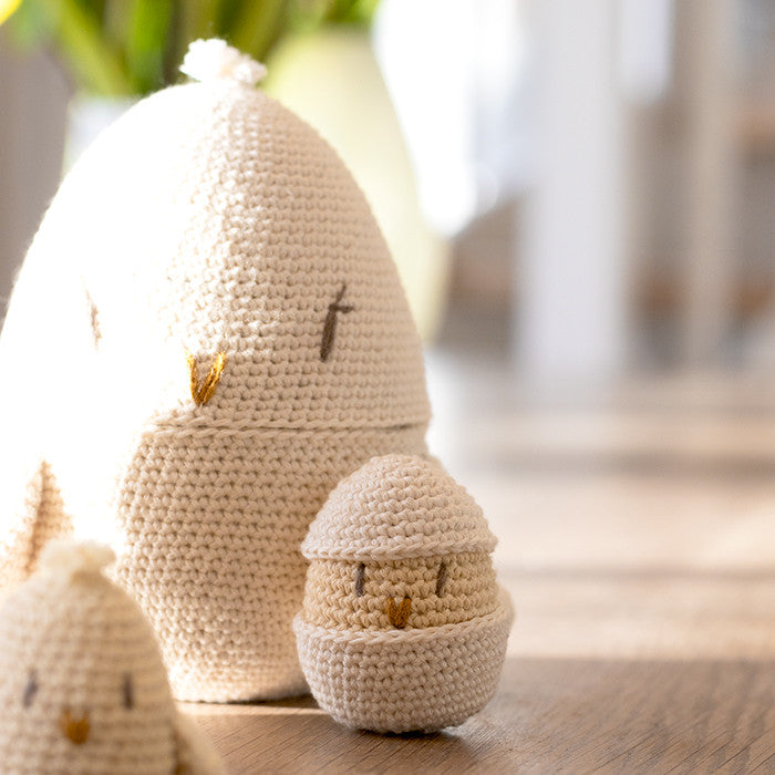 Two-piece Egg, Mamma chicken - Crochet kit