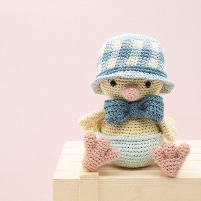 Frederic the little chicken - Crochet kit