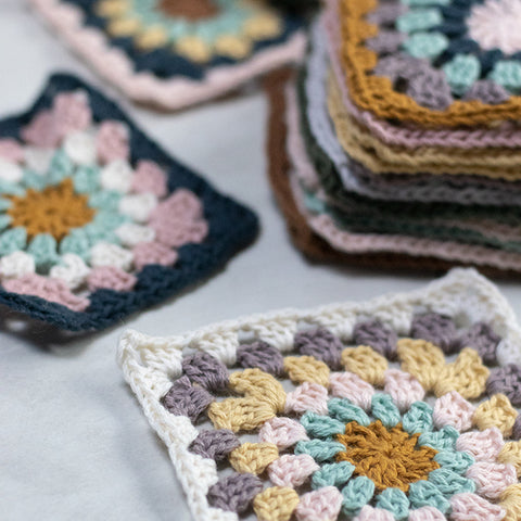 Granny Squares - Crochet kit Large