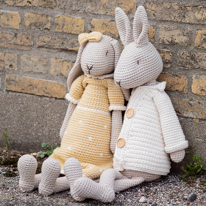 Giga Mrs Bunny - Crochet kit