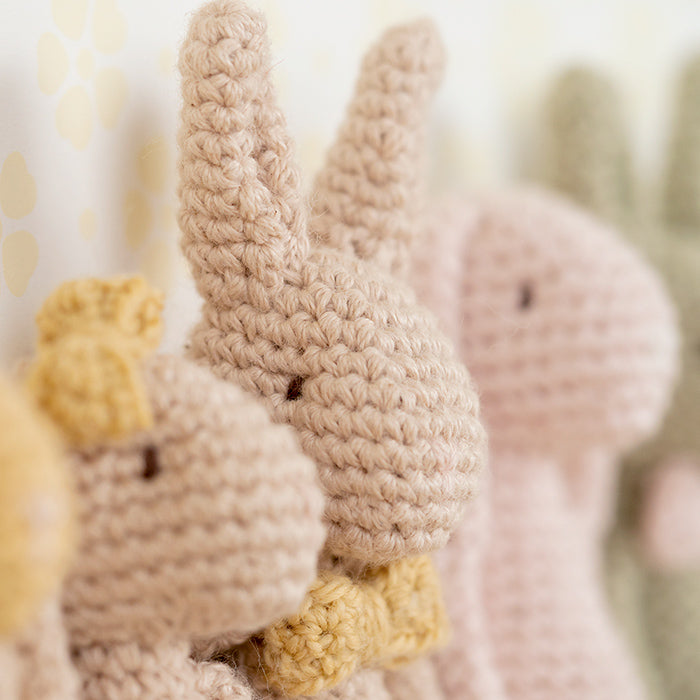 Tiny Mr & Mrs Bunny - Crochet Pattern